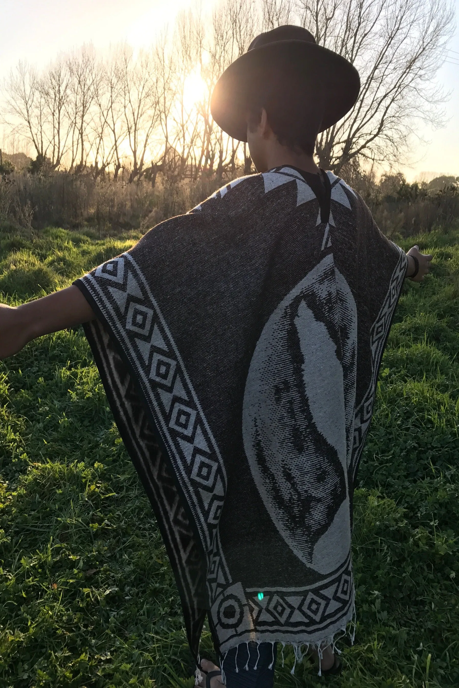 Mexican Blanket Poncho - Howling Wolf